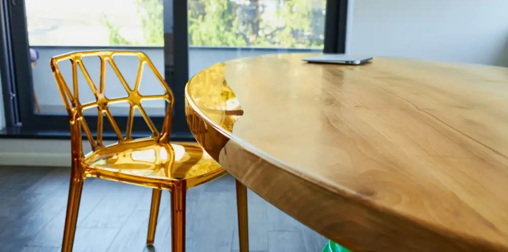 como dar brillo a un mueble de madera